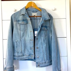 Universal threads Denim Jacket NWT